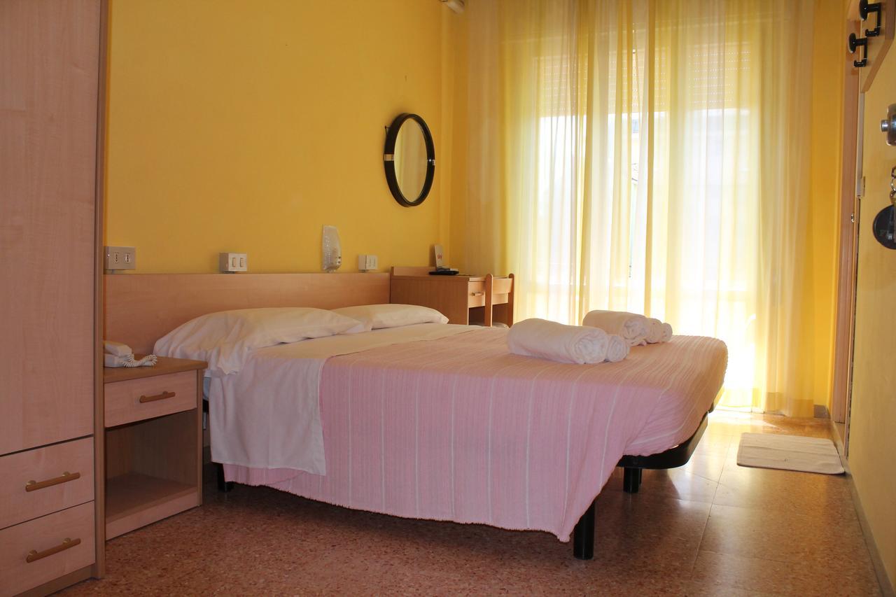 Hotel Ninfea Cervia Exterior foto